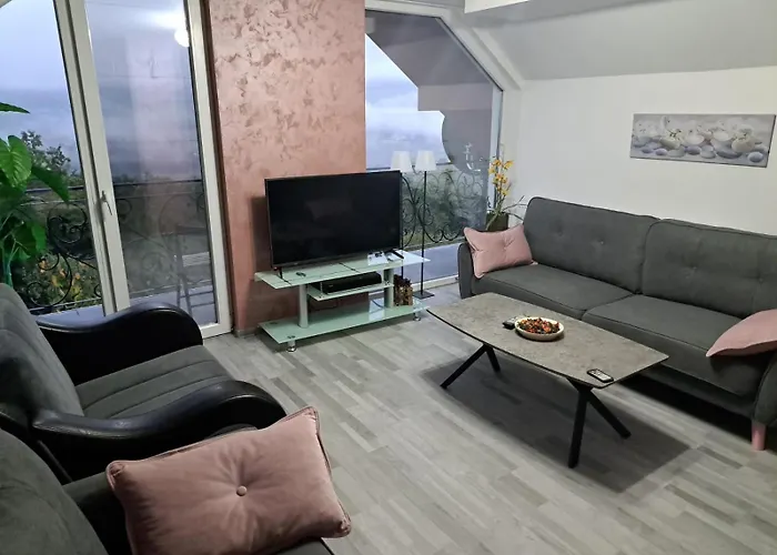 アパート Dusanovac